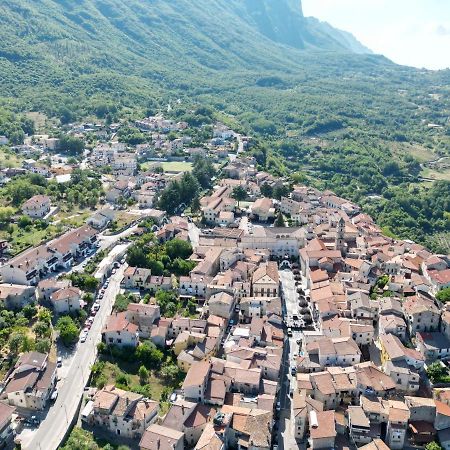 Casa Sarlo Aparthotel Petina Kültér fotó