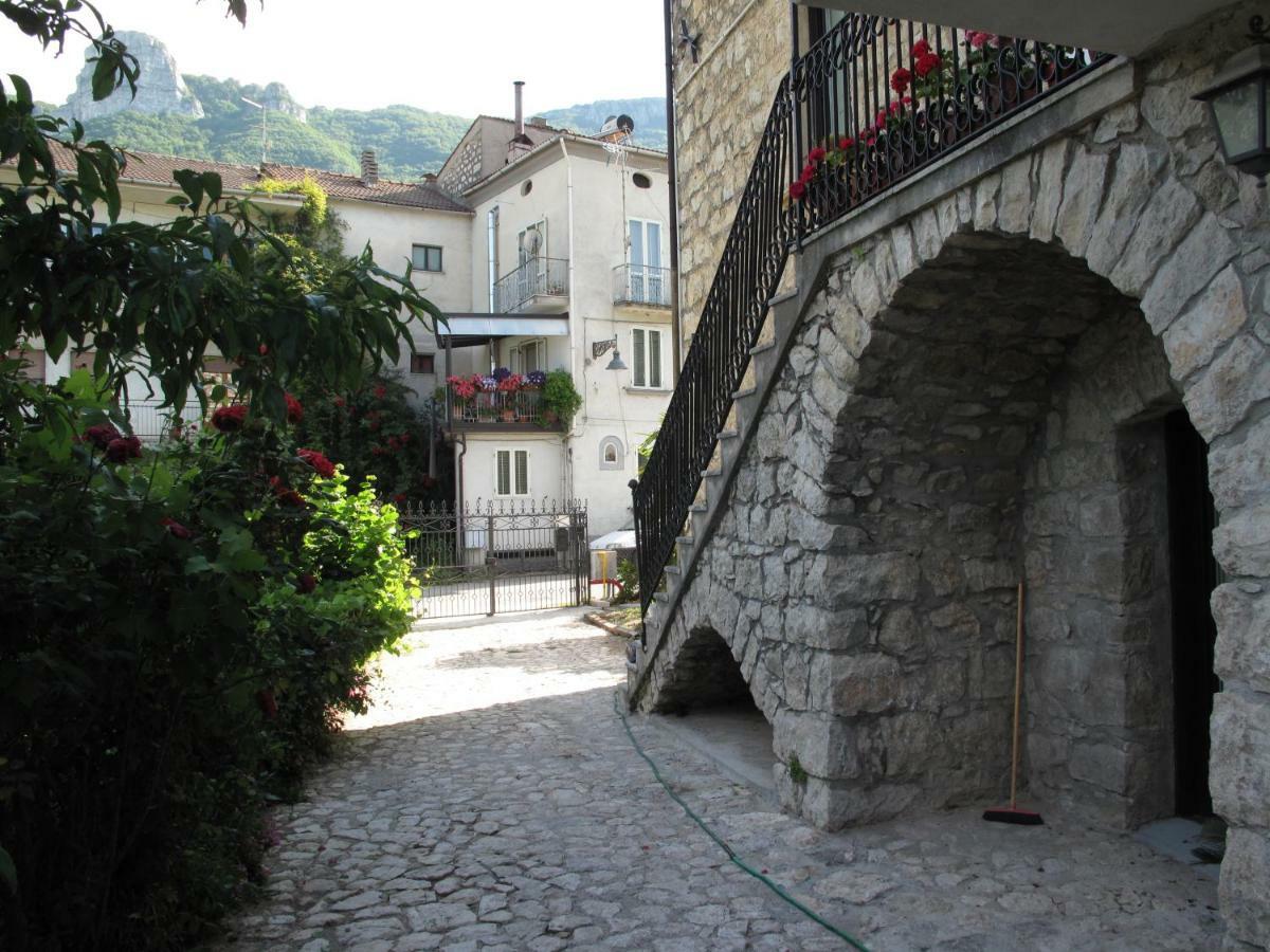 Casa Sarlo Aparthotel Petina Kültér fotó
