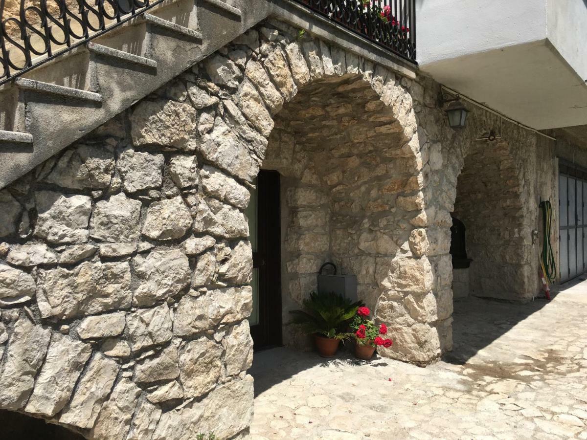 Casa Sarlo Aparthotel Petina Kültér fotó